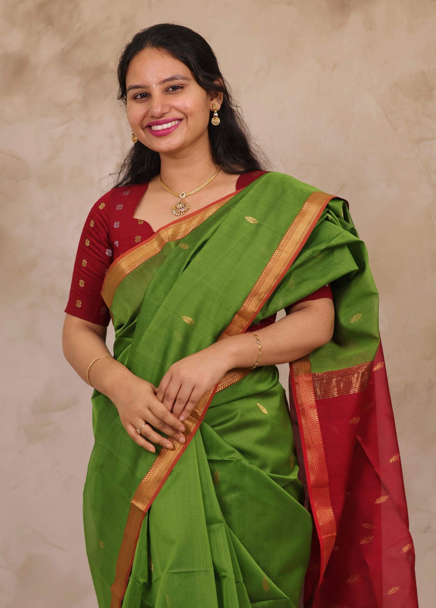 Green & Red Handloom Maheswari Silk Cotton Sarees | Looms & Tassels