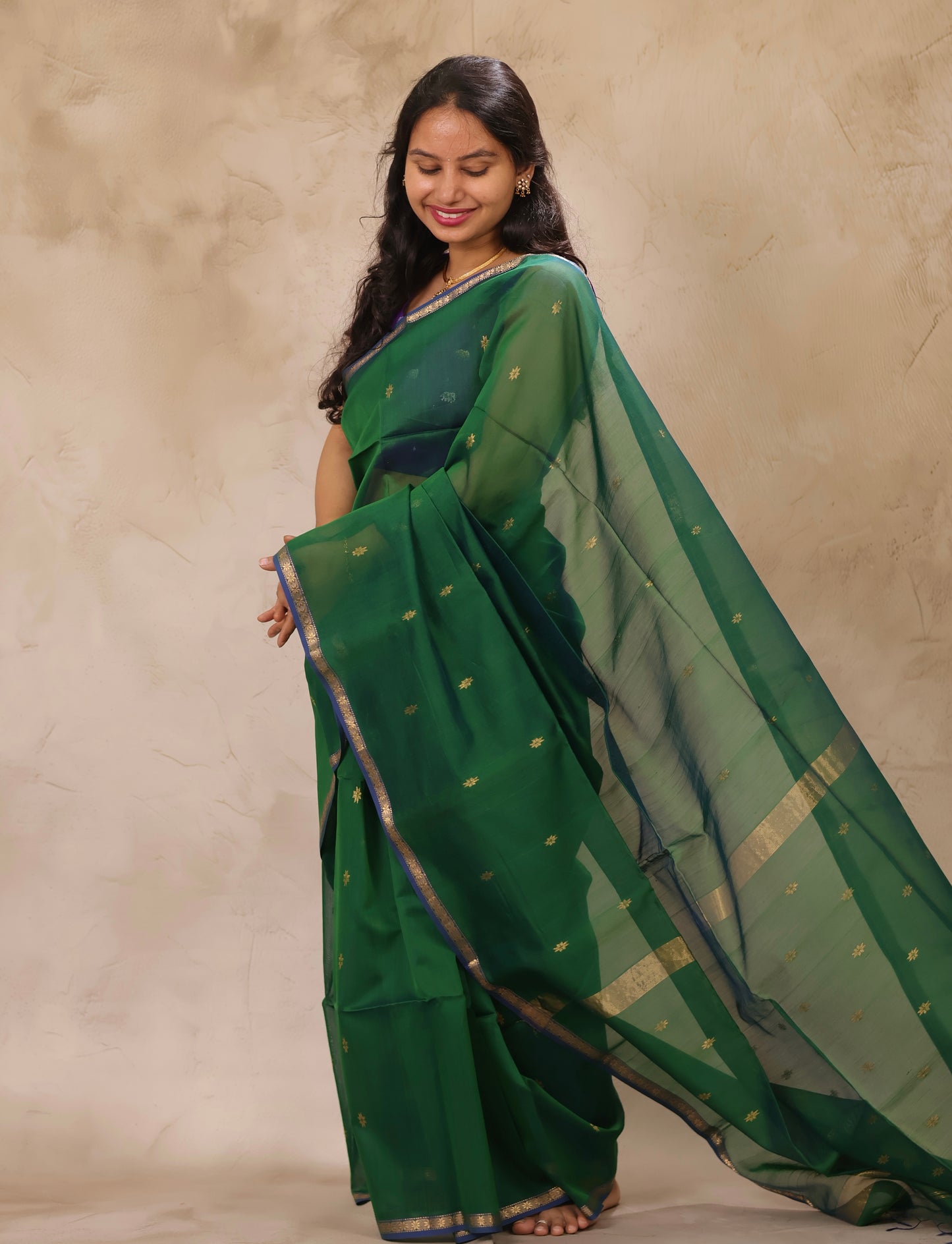 Green Handloom Maheswari Silk Cotton Sarees | Looms & Tassels