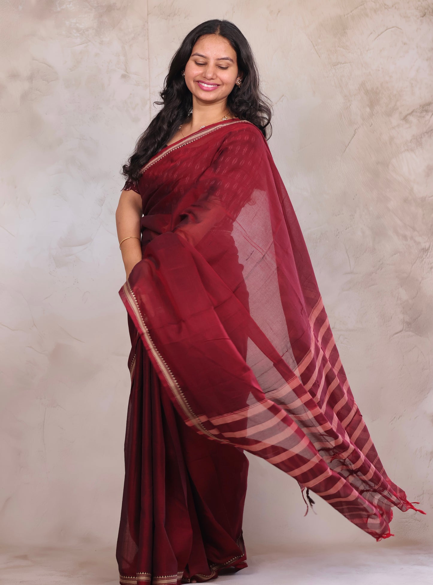 Maroon Narayanpet Cotton Saree with Ikkat Blouse Piece | Looms & Tassels