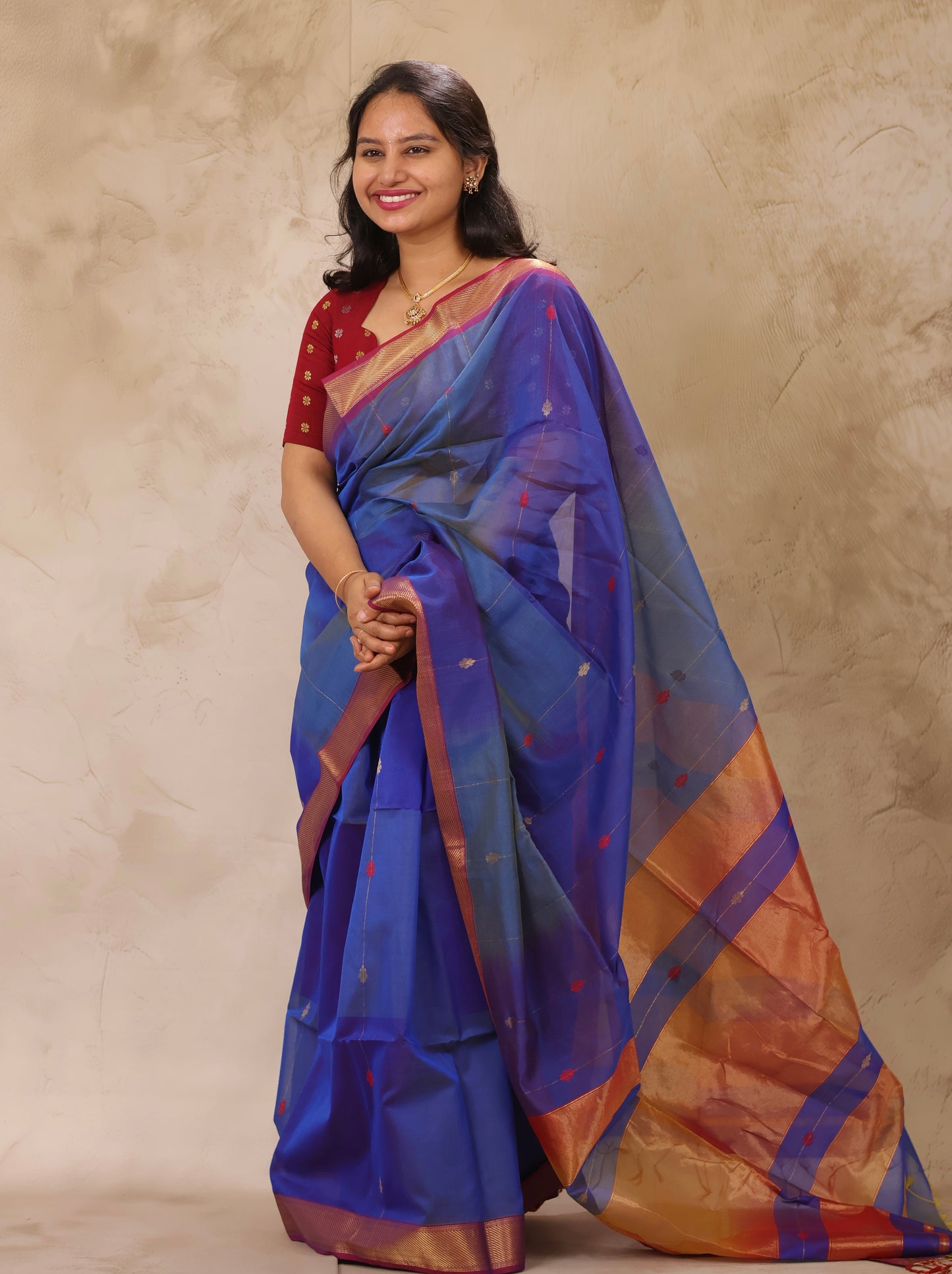 Blue Dual Tone Handloom Maheswari Silk Cotton Sarees | Looms & Tassels