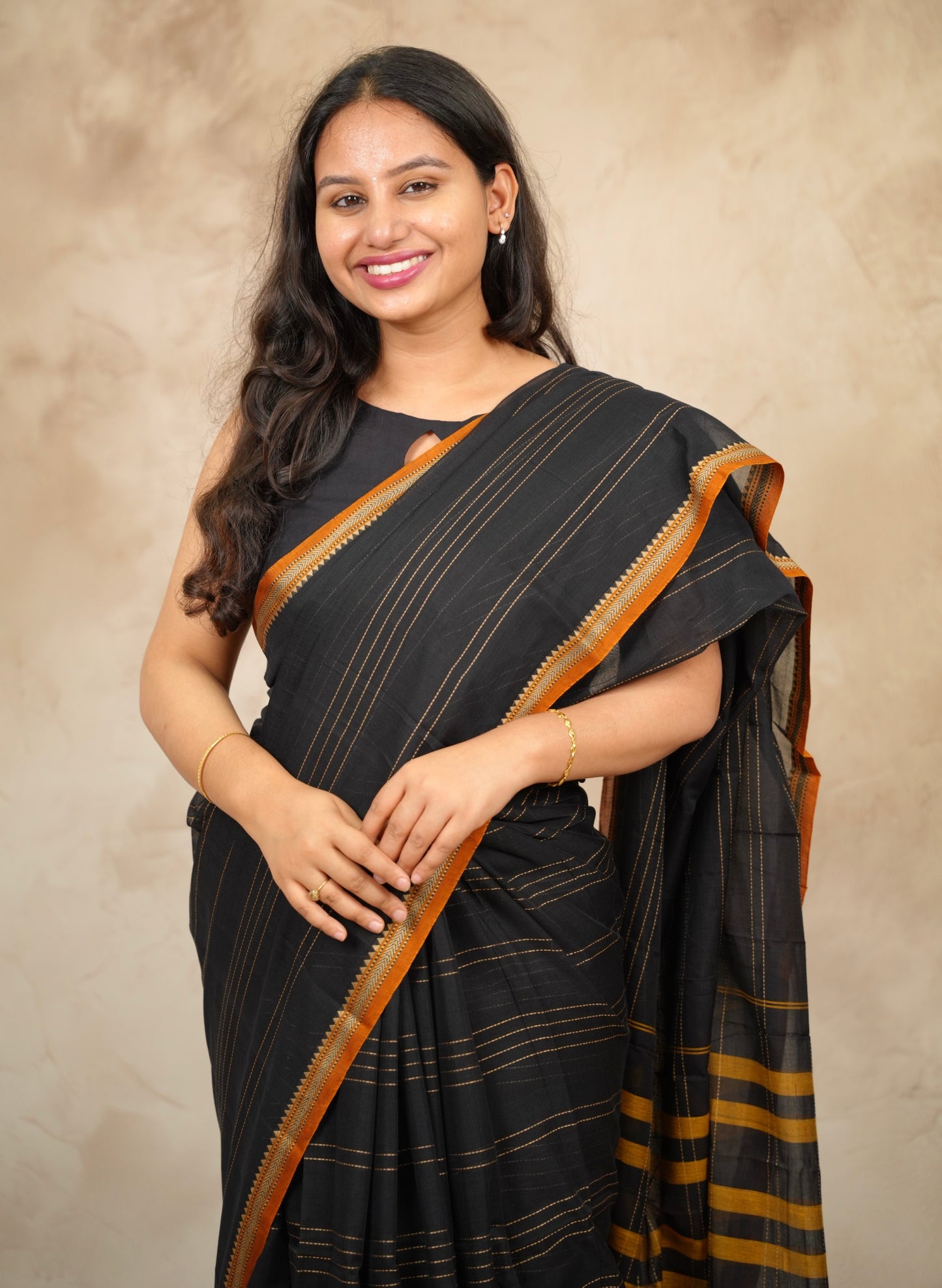 Black Narayanpet Cotton Saree lines weaving | Looms & Tassels