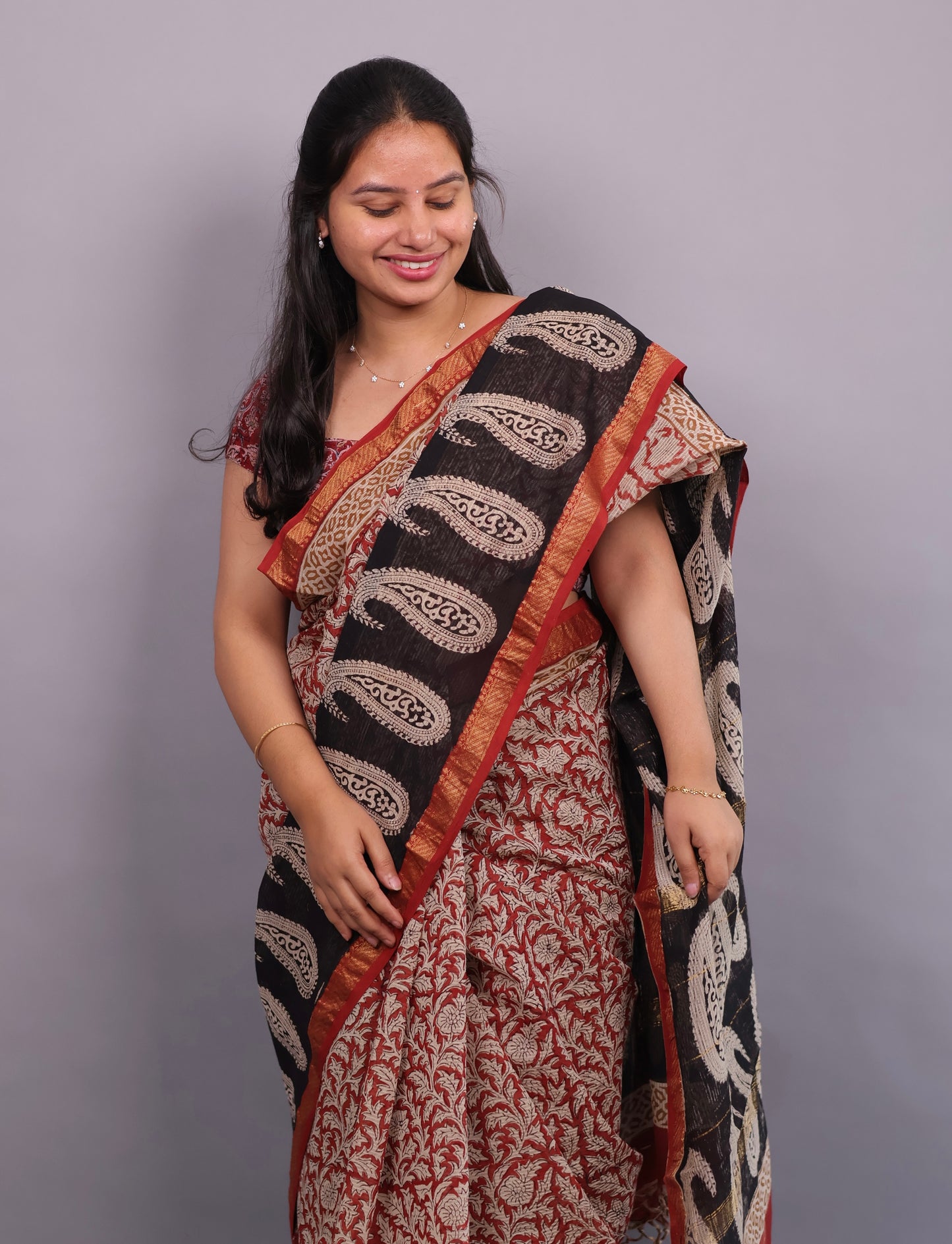 Red & Black Bagru Hand Block Printed Maheswari Silk Cotton Saree