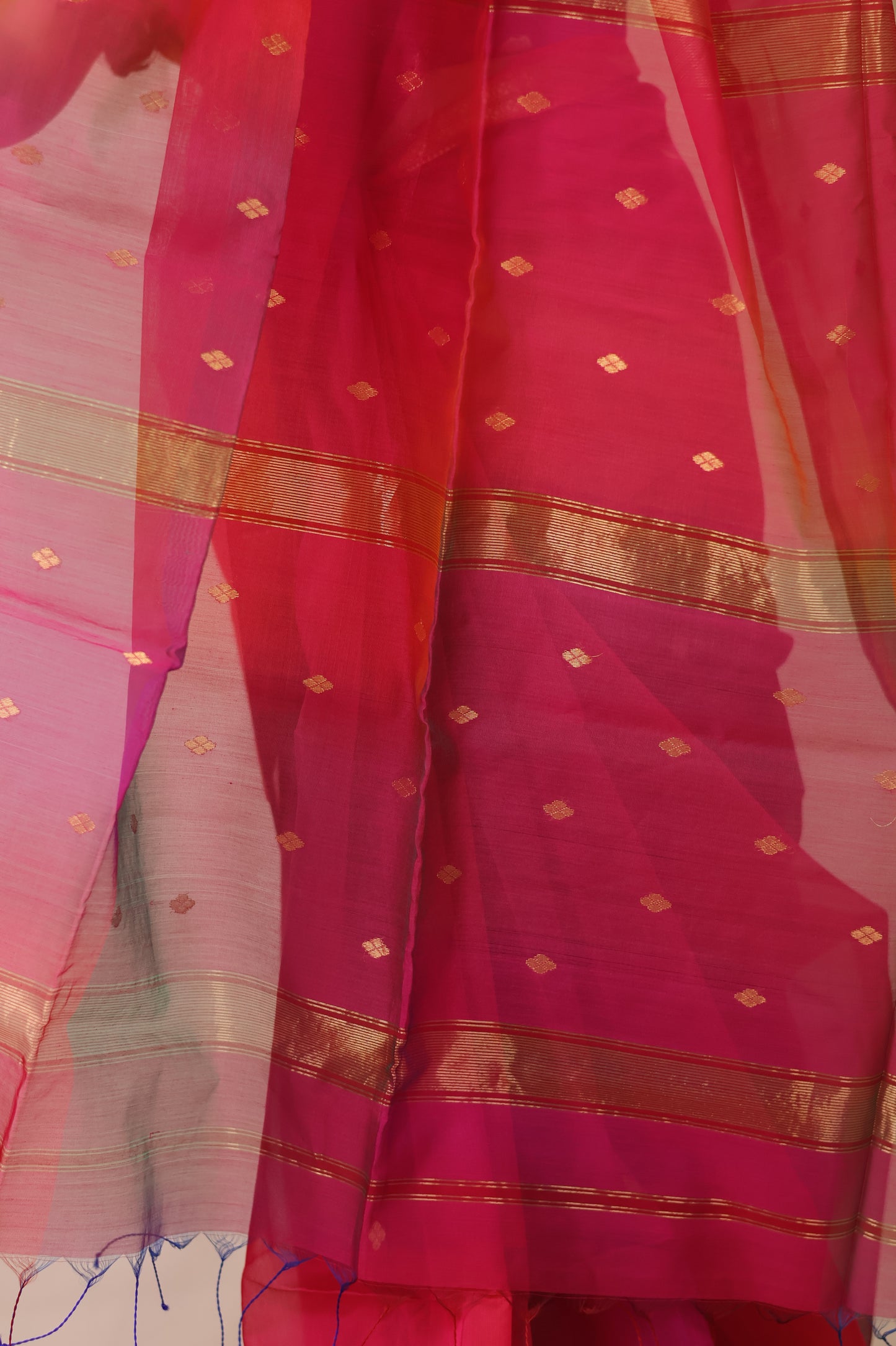 Pink Dual Tone Handloom Maheswari Silk Cotton Sarees | Looms & Tassels
