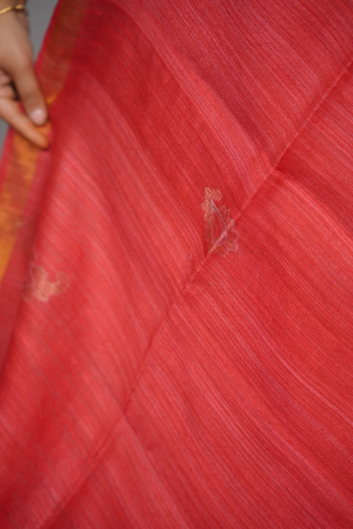 Red Handloom Jamdhani Pure Matka Silk Saree with Muslin Silk Pallu